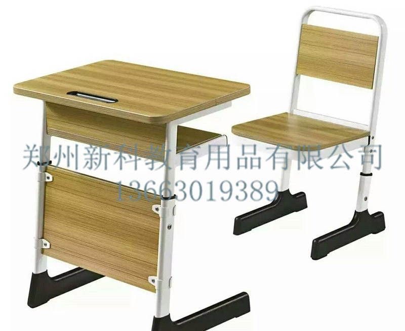 U8国际课桌椅
